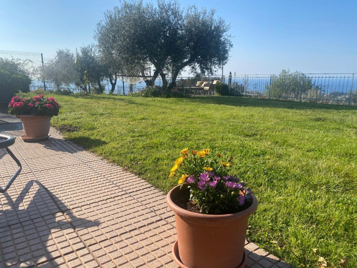 Casa Vista Mare - Superb Garden And Parking Included Villa Imperia Exterior photo
