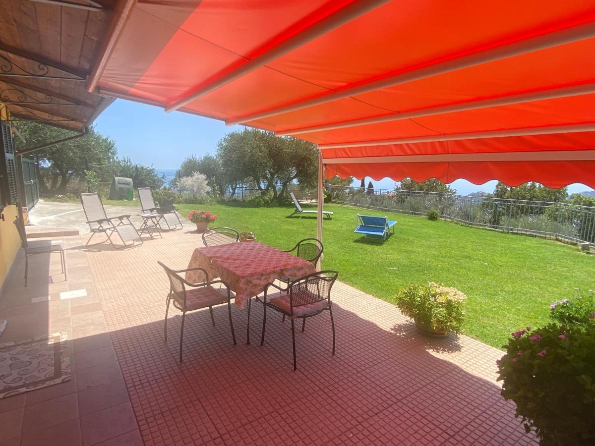 Casa Vista Mare - Superb Garden And Parking Included Villa Imperia Exterior photo