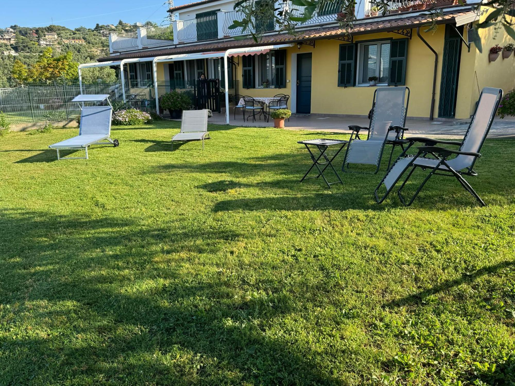 Casa Vista Mare - Superb Garden And Parking Included Villa Imperia Exterior photo